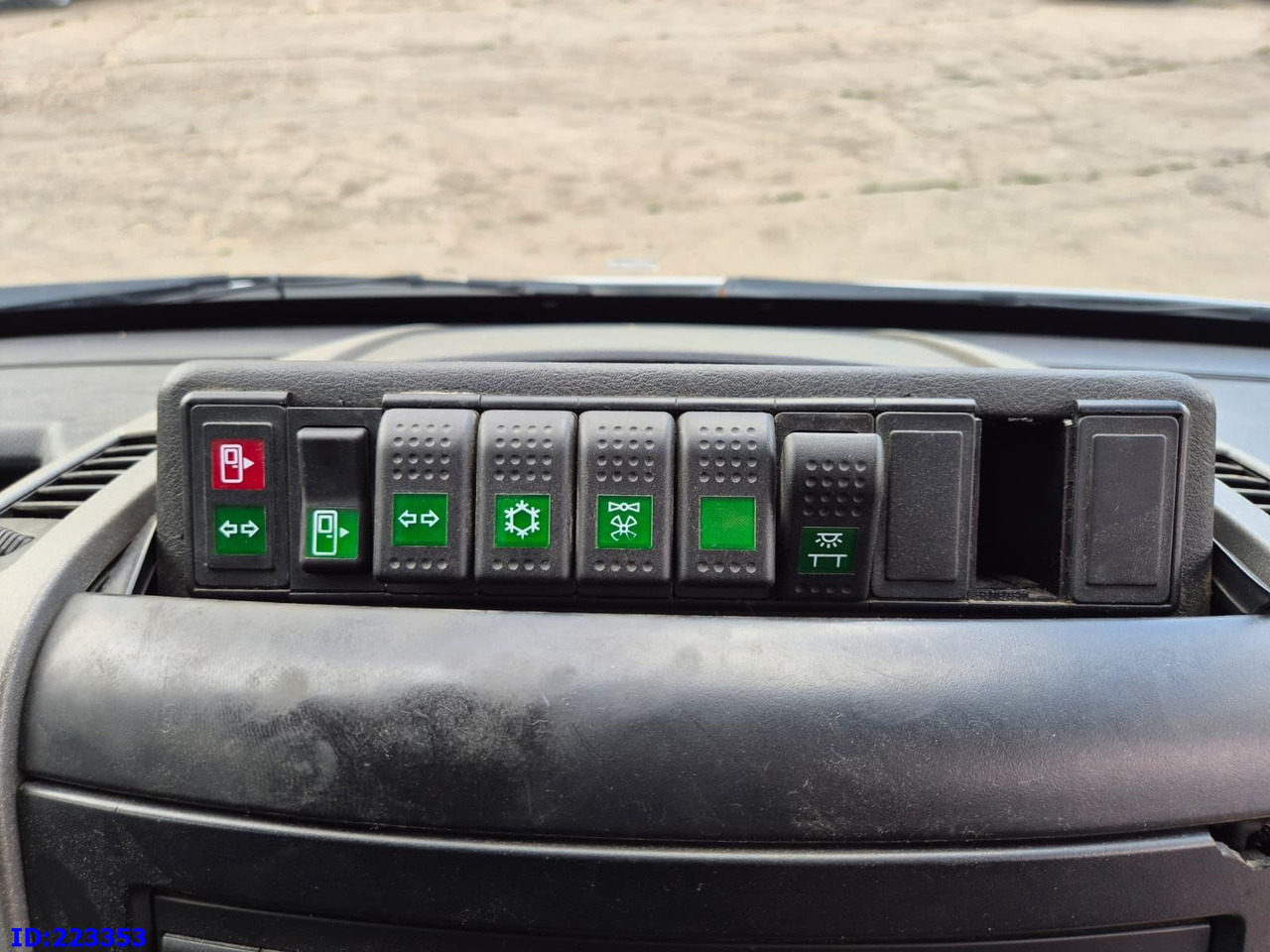 Micro-ônibus, Furgão de passageiros MERCEDES-BENZ Sprinter 518 - 23 Seater: foto 10