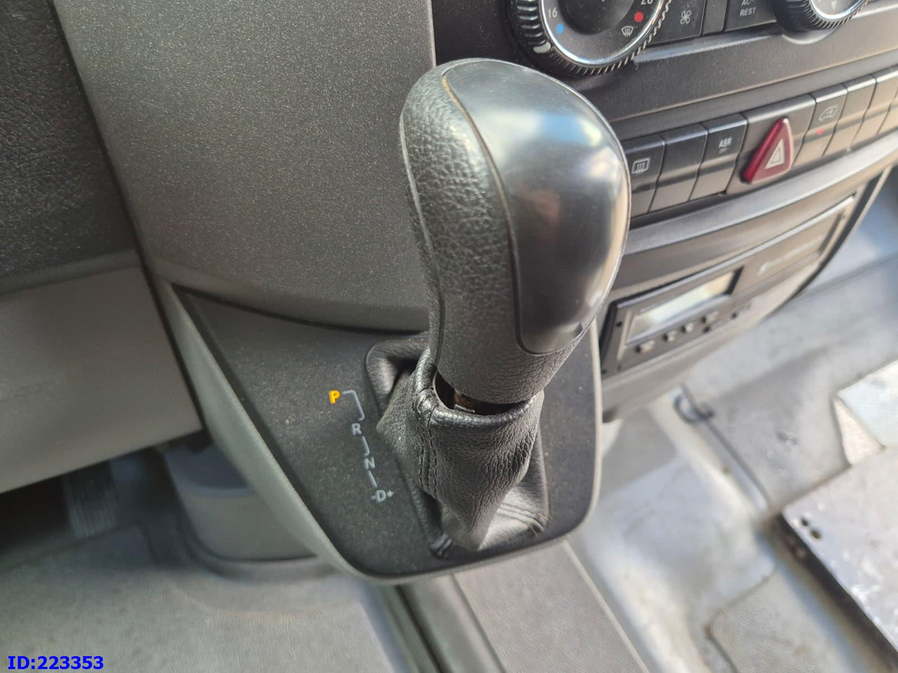 Micro-ônibus, Furgão de passageiros MERCEDES-BENZ Sprinter 518 - 23 Seater: foto 11