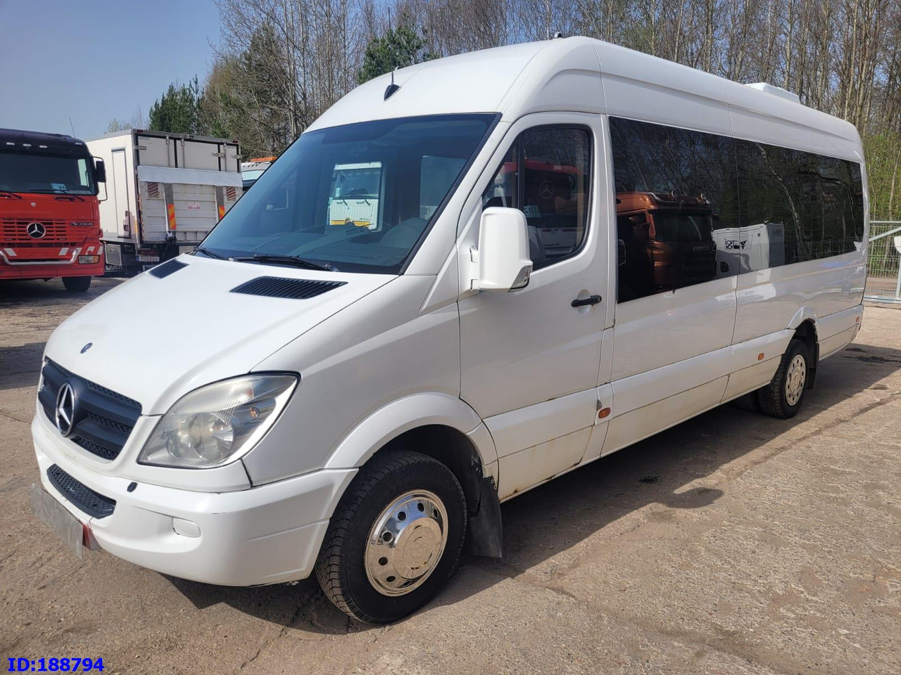 MERCEDES-BENZ Sprinter 518 - Kasten VIP - 20 Seater - Autocarro: foto 1 MERCEDES-BENZ Sprinter 518 - Kasten VIP - 20 Seater - Autocarro: foto 1