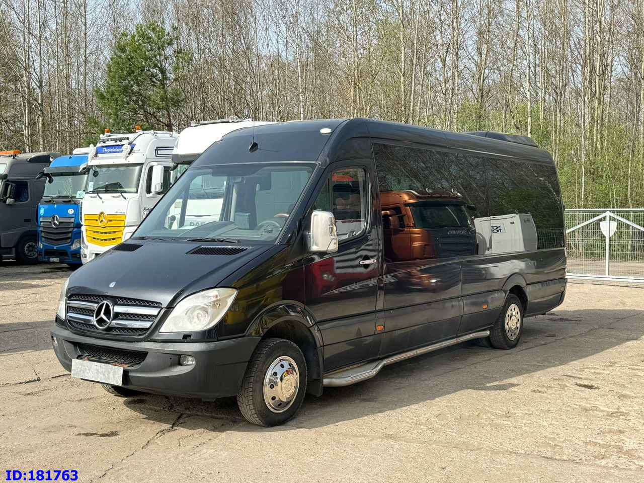 MERCEDES-BENZ Sprinter 518 - VIP - 17 Seater - Autocarro: foto 1 MERCEDES-BENZ Sprinter 518 - VIP - 17 Seater - Autocarro: foto 1