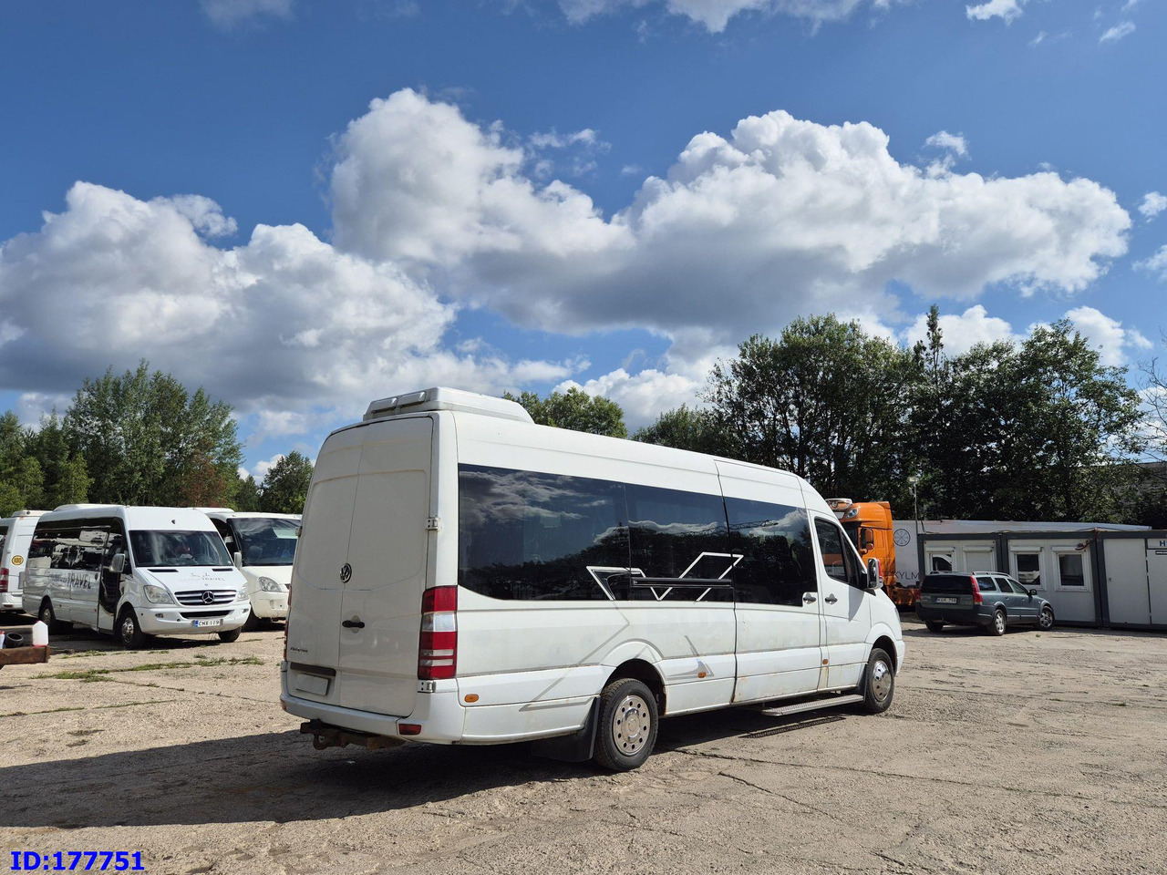 MERCEDES-BENZ Sprinter 518 - VIP - 17-seater - Autocarro: foto 5 MERCEDES-BENZ Sprinter 518 - VIP - 17-seater - Autocarro: foto 5
