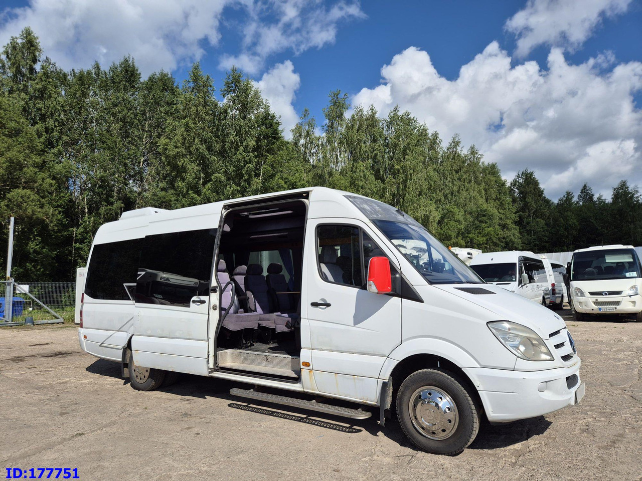 MERCEDES-BENZ Sprinter 518 - VIP - 17-seater - Autocarro: foto 4 MERCEDES-BENZ Sprinter 518 - VIP - 17-seater - Autocarro: foto 4