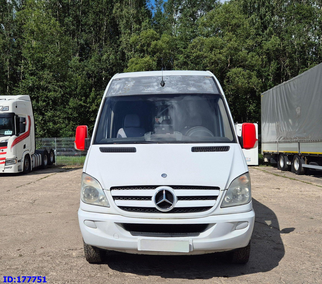 MERCEDES-BENZ Sprinter 518 - VIP - 17-seater - Autocarro: foto 2 MERCEDES-BENZ Sprinter 518 - VIP - 17-seater - Autocarro: foto 2