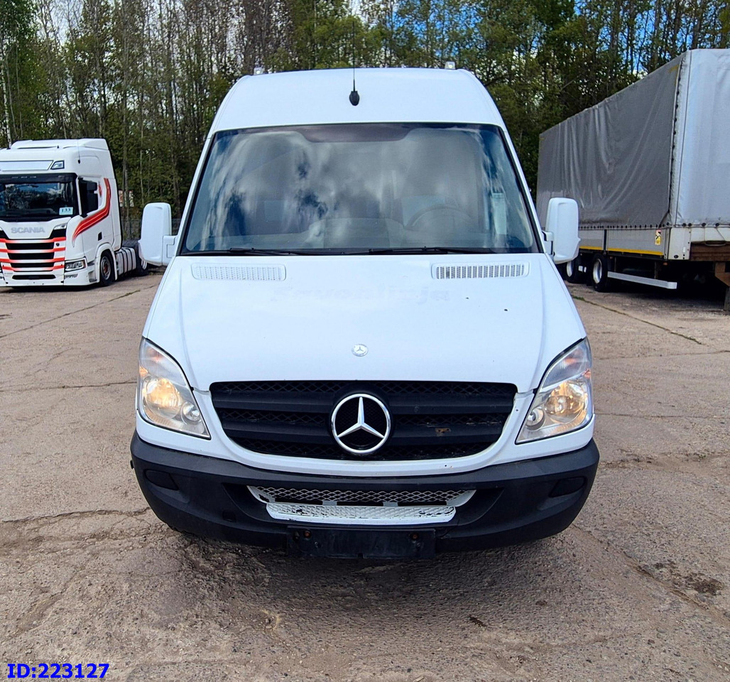 MERCEDES-BENZ Sprinter 518 - VIP -19 Seater - Autocarro: foto 2 MERCEDES-BENZ Sprinter 518 - VIP -19 Seater - Autocarro: foto 2
