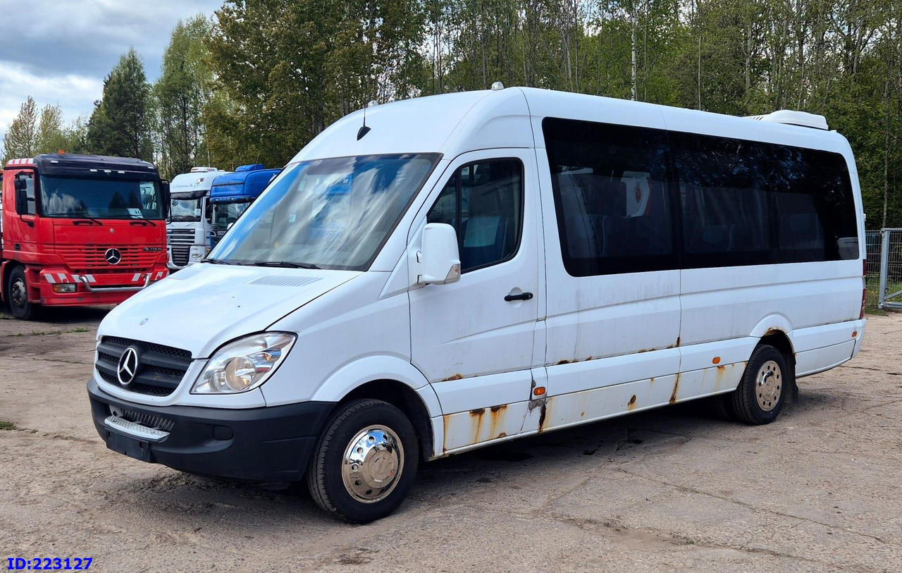 MERCEDES-BENZ Sprinter 518 - VIP -19 Seater - Autocarro: foto 4 MERCEDES-BENZ Sprinter 518 - VIP -19 Seater - Autocarro: foto 4