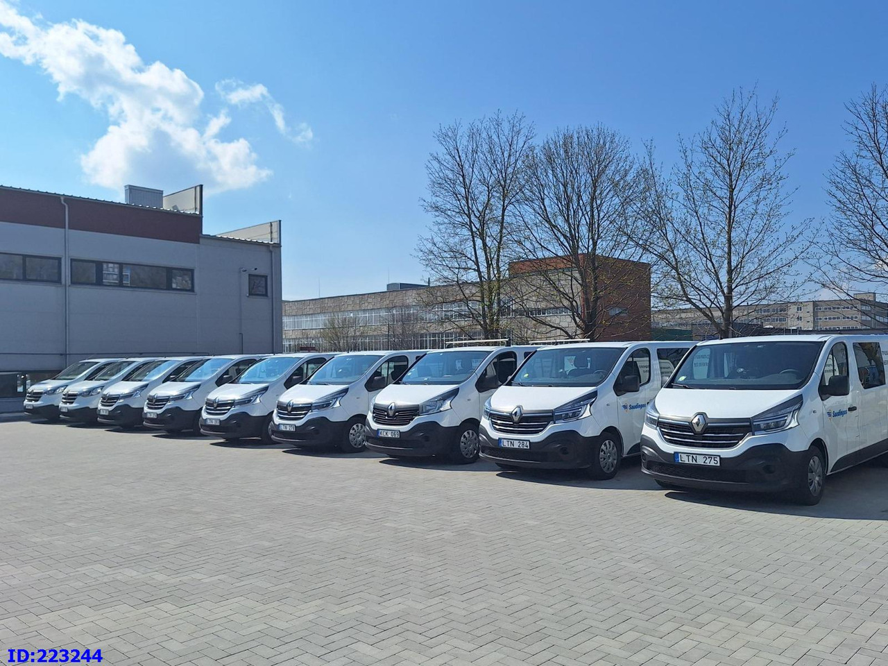 RENAULT Trafic (6pcs. available) - Carrinha cabine dupla: foto 4 RENAULT Trafic (6pcs. available) - Carrinha cabine dupla: foto 4