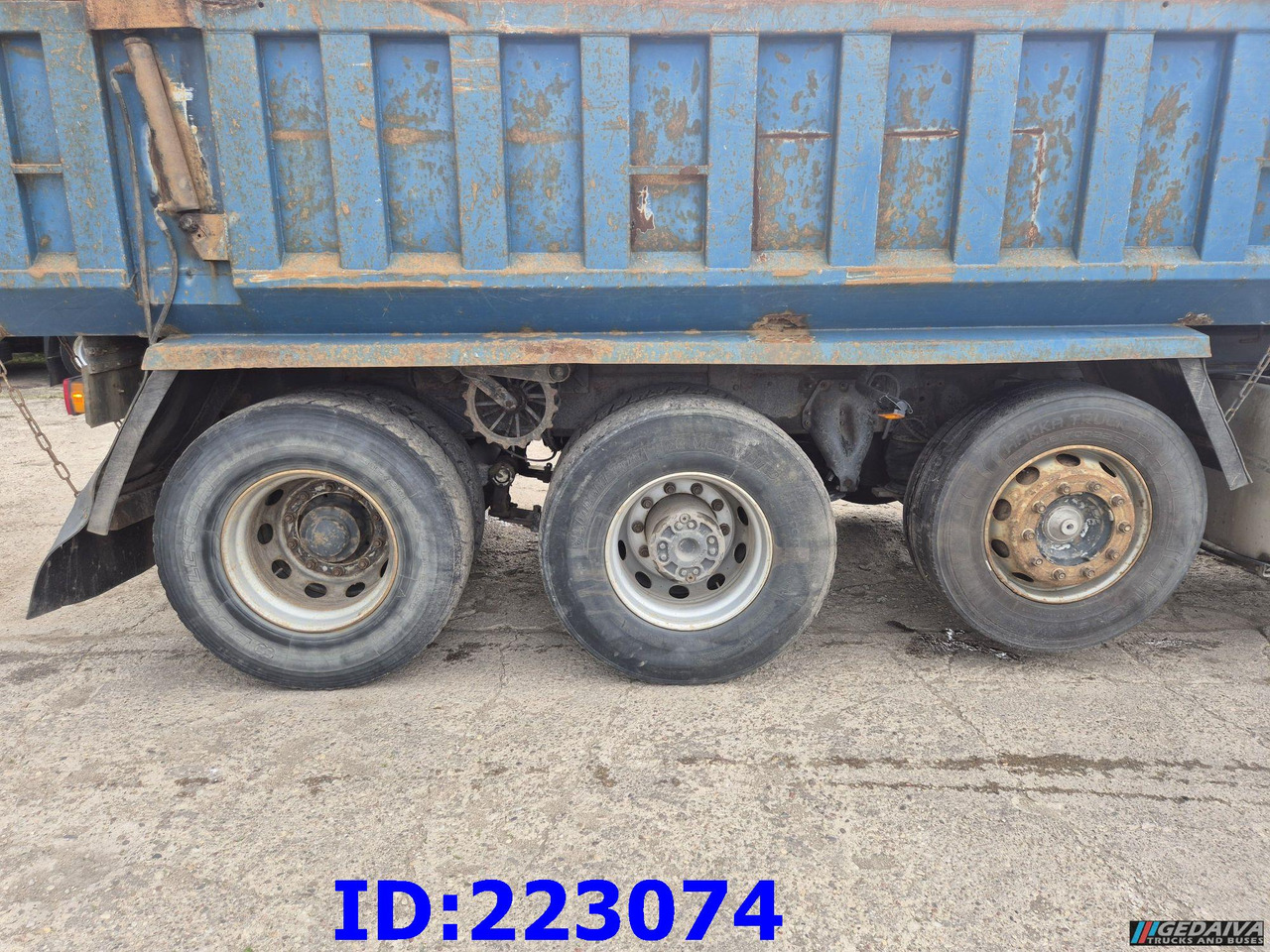 SCANIA 124 8x2 - Manual - Full steel - Caminhão basculante: foto 5 SCANIA 124 8x2 - Manual - Full steel - Caminhão basculante: foto 5