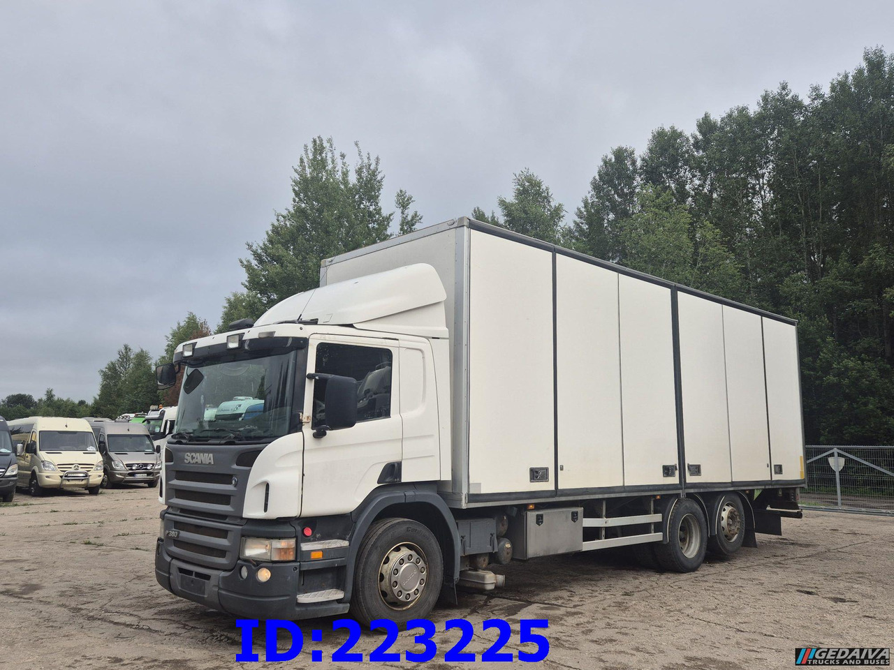 SCANIA P380 6x2 Open side box - Caminhão furgão: foto 1 SCANIA P380 6x2 Open side box - Caminhão furgão: foto 1