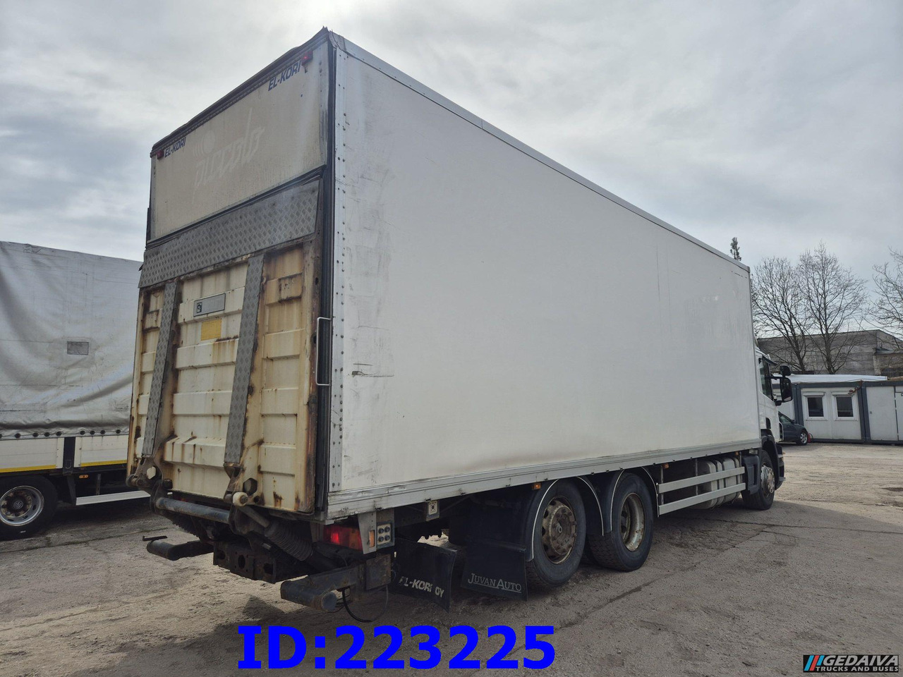 SCANIA P380 6x2 Open side box - Caminhão furgão: foto 5 SCANIA P380 6x2 Open side box - Caminhão furgão: foto 5