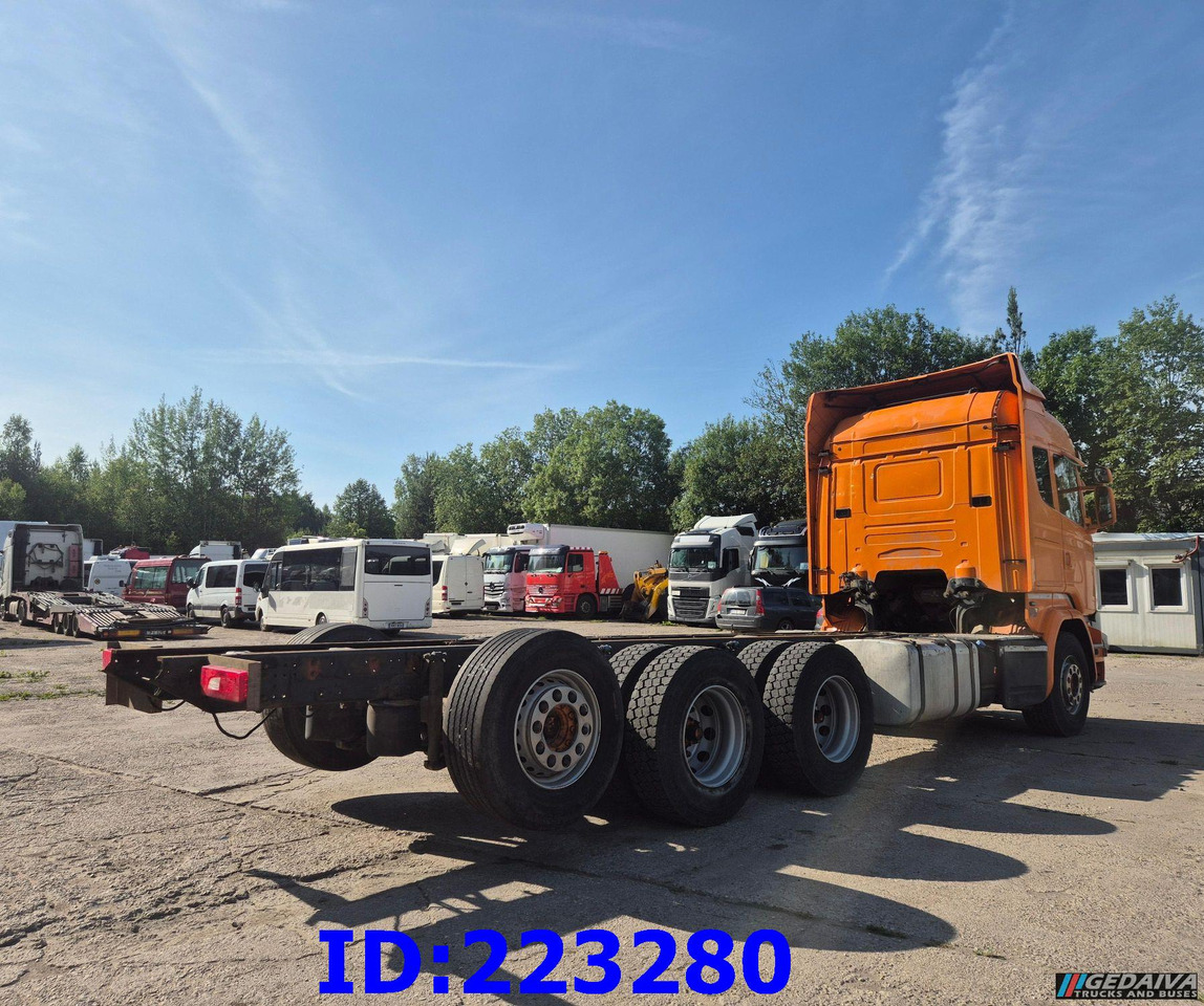 SCANIA R580 V8 8X4 Retarder (Steering axle) - Caminhão chassi: foto 4 SCANIA R580 V8 8X4 Retarder (Steering axle) - Caminhão chassi: foto 4