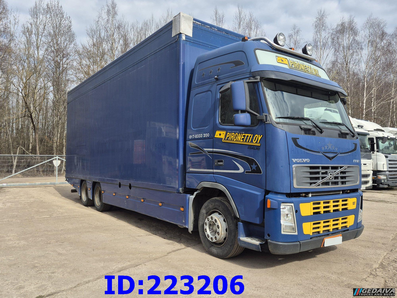 VOLVO FH12 420HP 6x2 - Caminhão isotérmico: foto 4 VOLVO FH12 420HP 6x2 - Caminhão isotérmico: foto 4