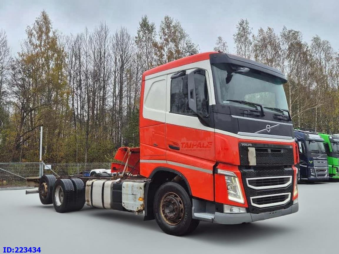 VOLVO FH13 500HP 6x2 - Caminhão chassi: foto 4 VOLVO FH13 500HP 6x2 - Caminhão chassi: foto 4
