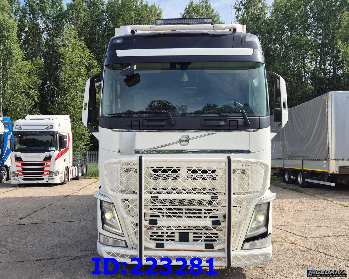 VOLVO FH13 540HP 6x2 (10 tyre) Euro6 - Caminhão isotérmico: foto 2 VOLVO FH13 540HP 6x2 (10 tyre) Euro6 - Caminhão isotérmico: foto 2