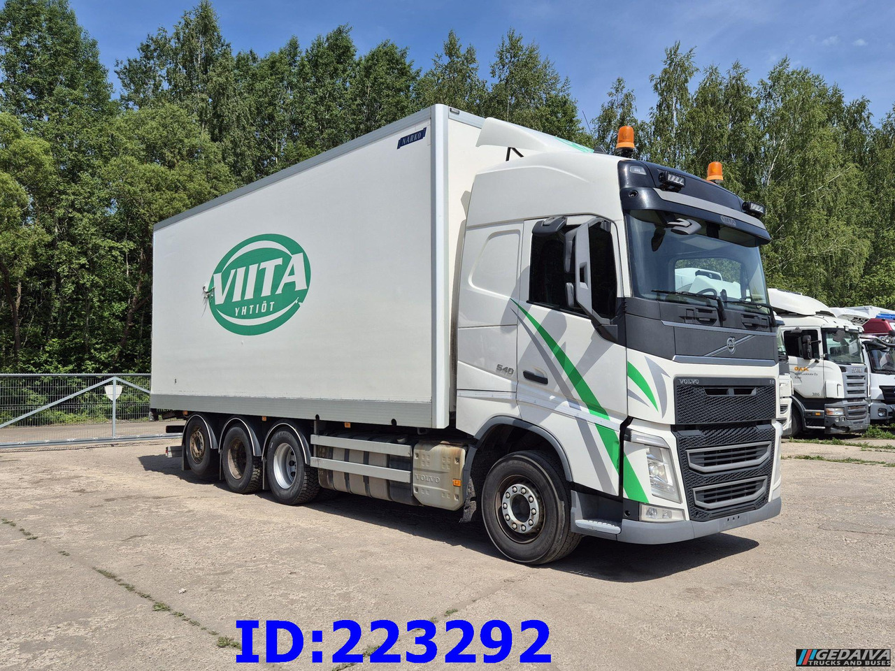 VOLVO FH13 540HP 8x4 Steering axle - Caminhão isotérmico: foto 4 VOLVO FH13 540HP 8x4 Steering axle - Caminhão isotérmico: foto 4