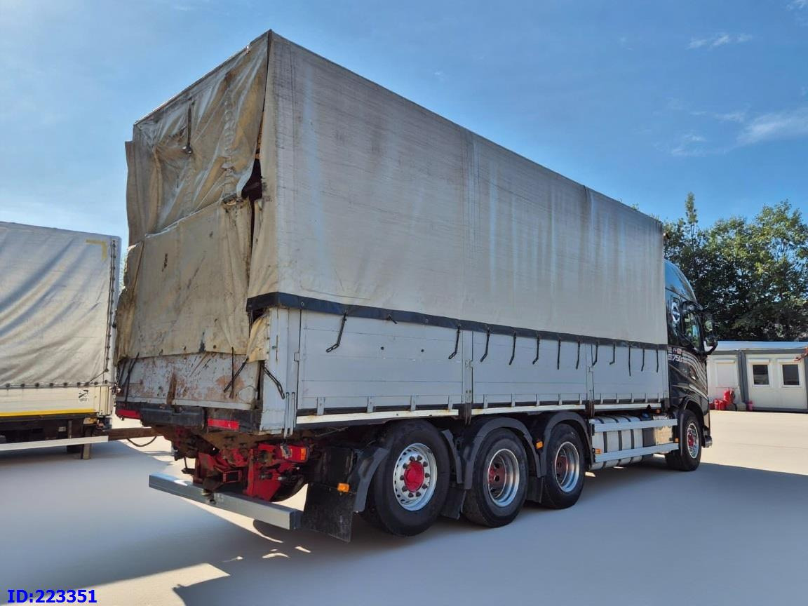 VOLVO FH16 750HP - 8x4-Steering axle - Caminhão com lona: foto 5 VOLVO FH16 750HP - 8x4-Steering axle - Caminhão com lona: foto 5