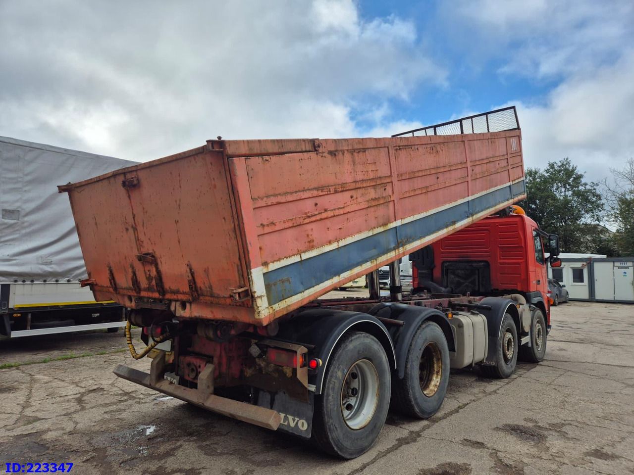 VOLVO FM12 420HP 8X4 Manual - Caminhão basculante: foto 5 VOLVO FM12 420HP 8X4 Manual - Caminhão basculante: foto 5