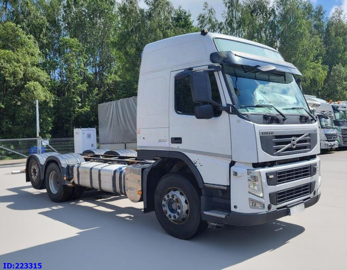 VOLVO FM13 500HP 6x2 Euro5 - Caminhão chassi: foto 4 VOLVO FM13 500HP 6x2 Euro5 - Caminhão chassi: foto 4