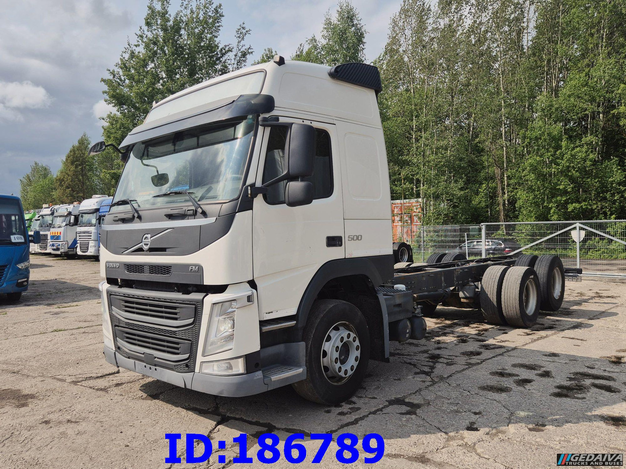 VOLVO FM13 500HP 6x2 - Caminhão chassi: foto 1 VOLVO FM13 500HP 6x2 - Caminhão chassi: foto 1