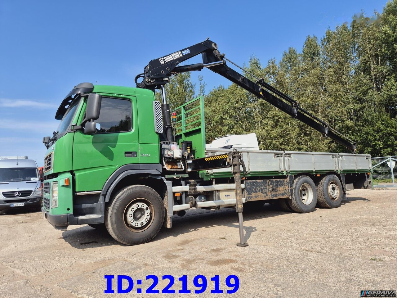 Camião de caixa aberta/ Plataforma, Caminhão grua Volvo FM9 340HP 6x2 + HIAB 200 C-3 with radio control: foto 1