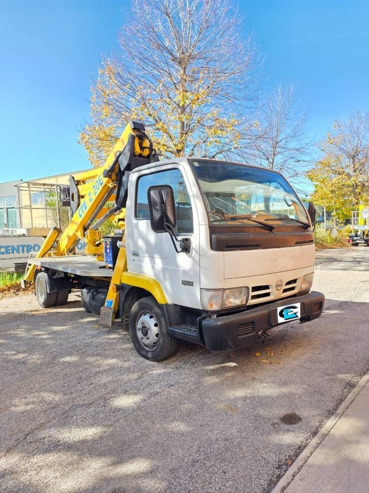 CTE ZED 20 - Caminhão com plataforma aérea: foto 2 CTE ZED 20 - Caminhão com plataforma aérea: foto 2