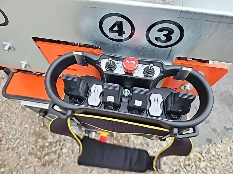 EasyLift R180 - Plataforma articulada: foto 3 EasyLift R180 - Plataforma articulada: foto 3