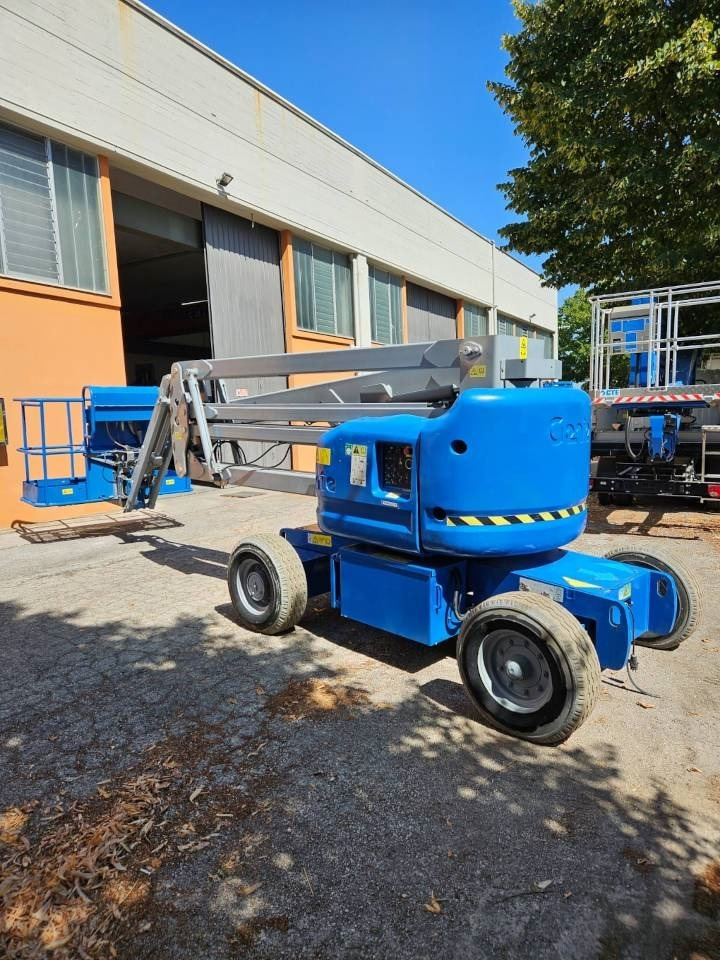 Locação de Genie Z 45/25 J DC  Genie Z 45/25 J DC: foto 16