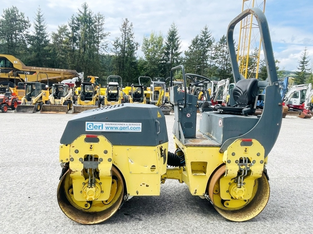 Bomag BW120 AD-3 (4046) - Compactador de asfalto: foto 2 Bomag BW120 AD-3 (4046) - Compactador de asfalto: foto 2