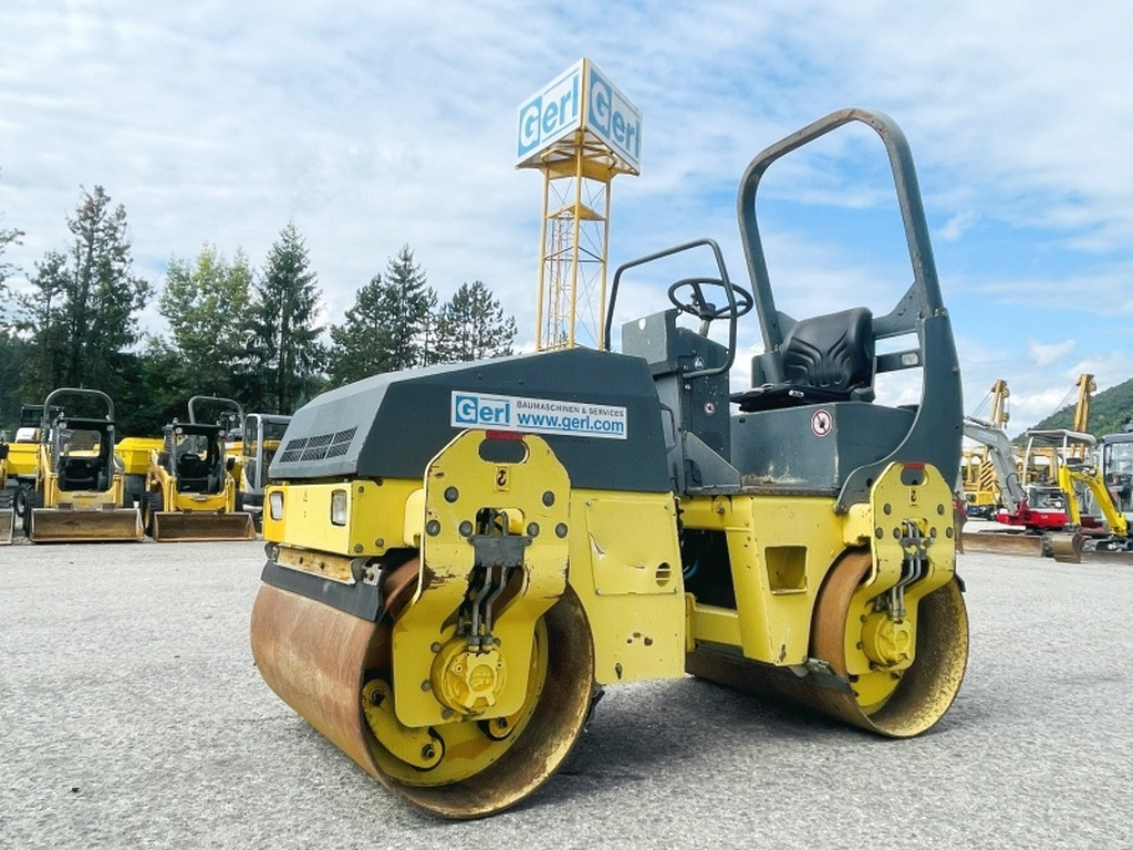 Bomag BW120 AD-3 (4046) - Compactador de asfalto: foto 1 Bomag BW120 AD-3 (4046) - Compactador de asfalto: foto 1