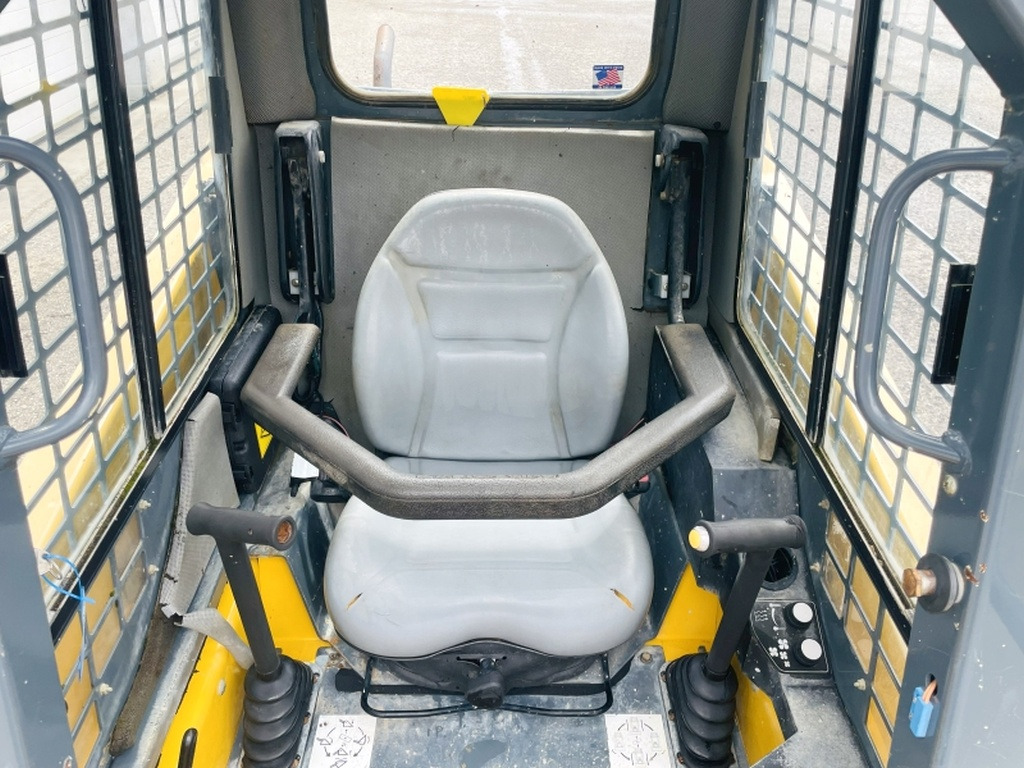 Gehl SL4240 (4035) - Mini carregadeira: foto 5 Gehl SL4240 (4035) - Mini carregadeira: foto 5