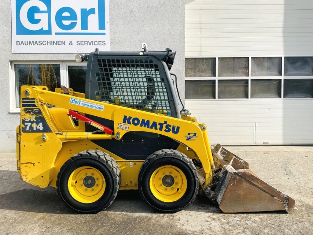 Komatsu SK714-5 (3948) - Mini carregadeira: foto 2 Komatsu SK714-5 (3948) - Mini carregadeira: foto 2