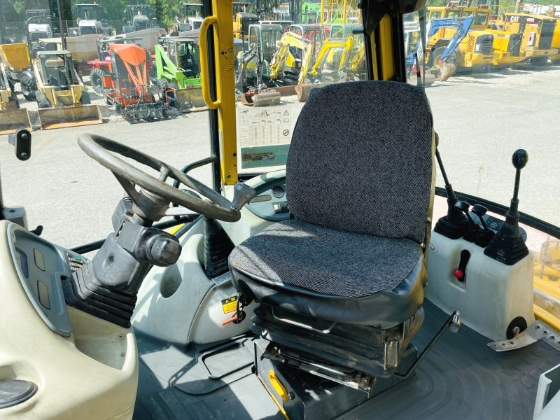 Komatsu WB97R-2 (3829) - Retroescavadeira: foto 5 Komatsu WB97R-2 (3829) - Retroescavadeira: foto 5