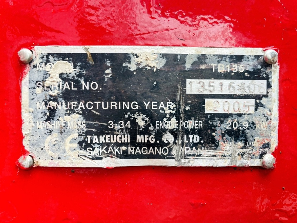 Takeuchi TB135 (4056) - Mini escavadeira: foto 3 Takeuchi TB135 (4056) - Mini escavadeira: foto 3