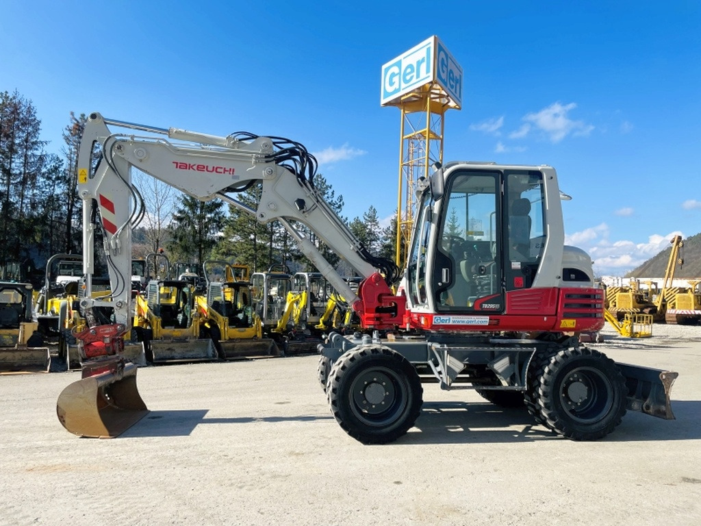 Takeuchi TB295W (3964) - Escavadeira de rodas: foto 1 Takeuchi TB295W (3964) - Escavadeira de rodas: foto 1