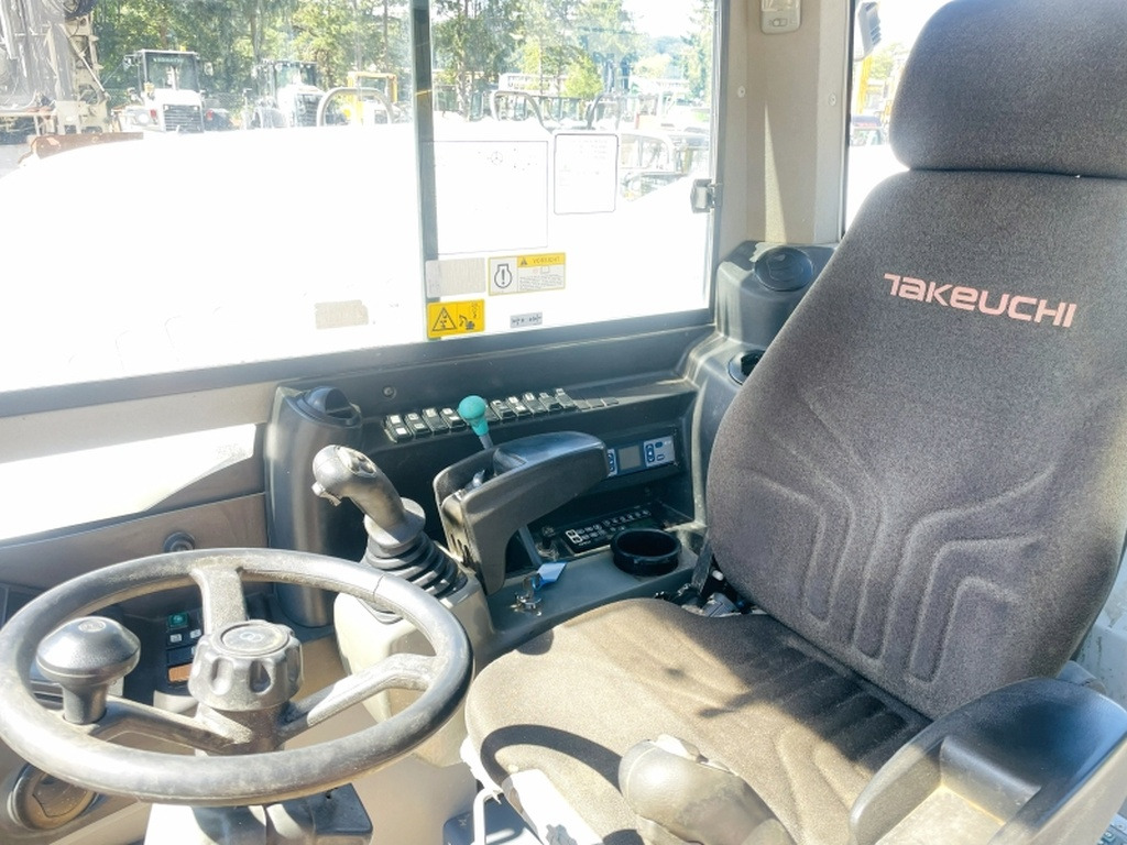 Takeuchi TB295W (4045) - Escavadeira de rodas: foto 5 Takeuchi TB295W (4045) - Escavadeira de rodas: foto 5