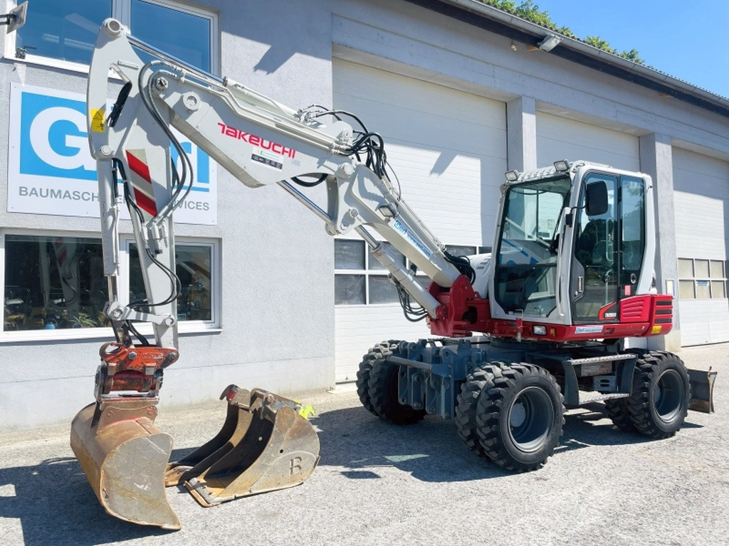 Takeuchi TB295W (4045) - Escavadeira de rodas: foto 3 Takeuchi TB295W (4045) - Escavadeira de rodas: foto 3