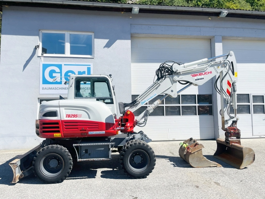 Takeuchi TB295W (4045) - Escavadeira de rodas: foto 2 Takeuchi TB295W (4045) - Escavadeira de rodas: foto 2
