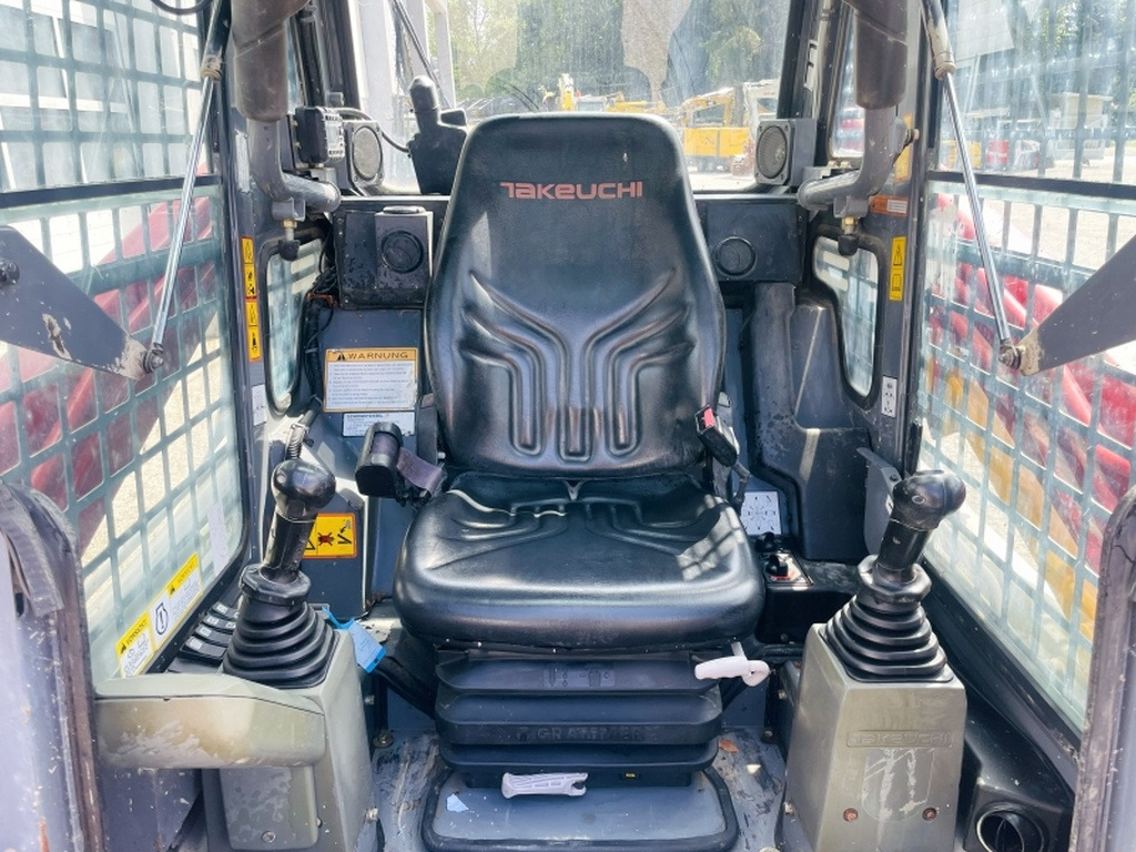 Takeuchi TL8 (4031) - Mini carregadeira: foto 5 Takeuchi TL8 (4031) - Mini carregadeira: foto 5