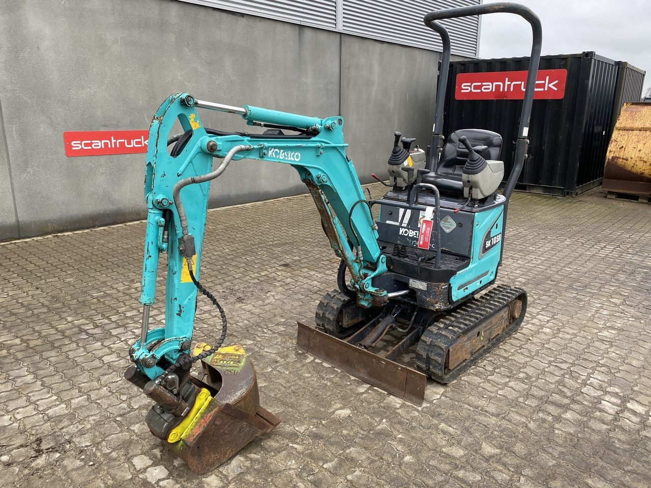 Kobelco SK10SR-2 - Mini escavadeira: foto 1 Kobelco SK10SR-2 - Mini escavadeira: foto 1