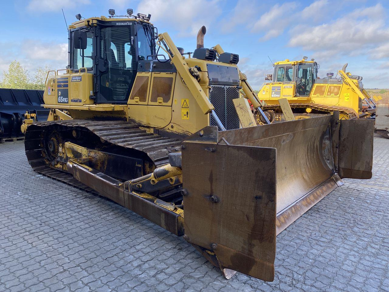 Komatsu D65PXI-18 - Buldôzer: foto 5 Komatsu D65PXI-18 - Buldôzer: foto 5