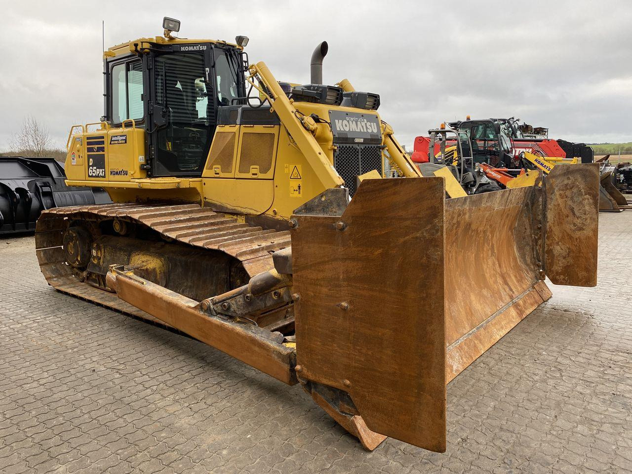 Komatsu D65PXI-18EO - Buldôzer: foto 5 Komatsu D65PXI-18EO - Buldôzer: foto 5