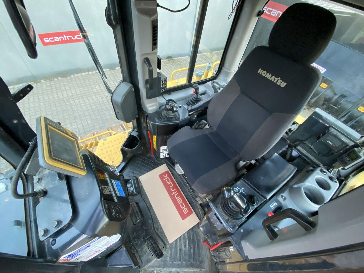 Komatsu D65PXI-18EO - Buldôzer: foto 3 Komatsu D65PXI-18EO - Buldôzer: foto 3