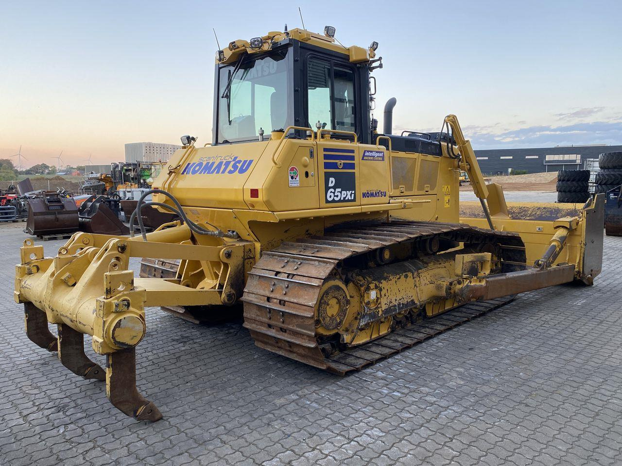 Komatsu D65PXI-18EO - Buldôzer: foto 4 Komatsu D65PXI-18EO - Buldôzer: foto 4