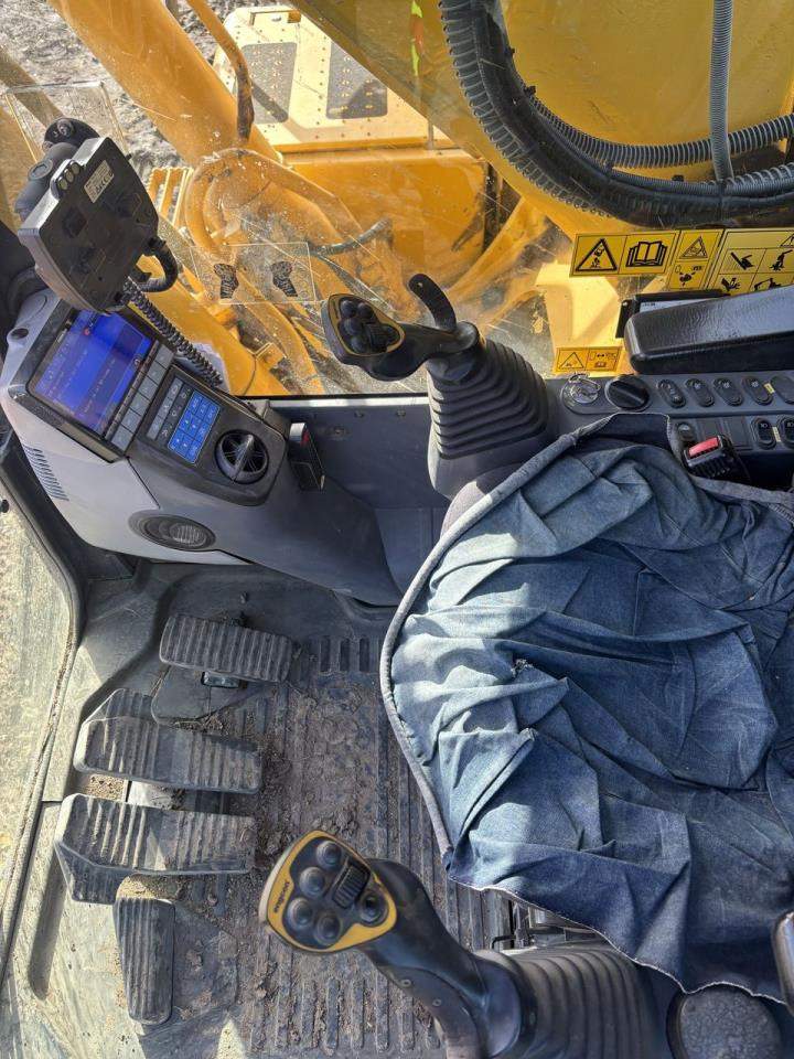 Komatsu PC240LC-11 - Escavadora de rastos: foto 3 Komatsu PC240LC-11 - Escavadora de rastos: foto 3