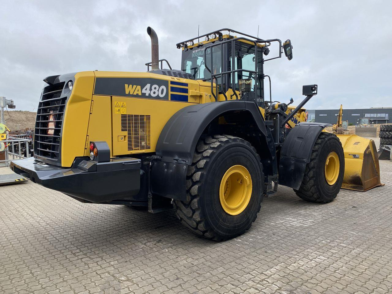 Komatsu WA480-8 - Carregadeira de rodas: foto 4 Komatsu WA480-8 - Carregadeira de rodas: foto 4