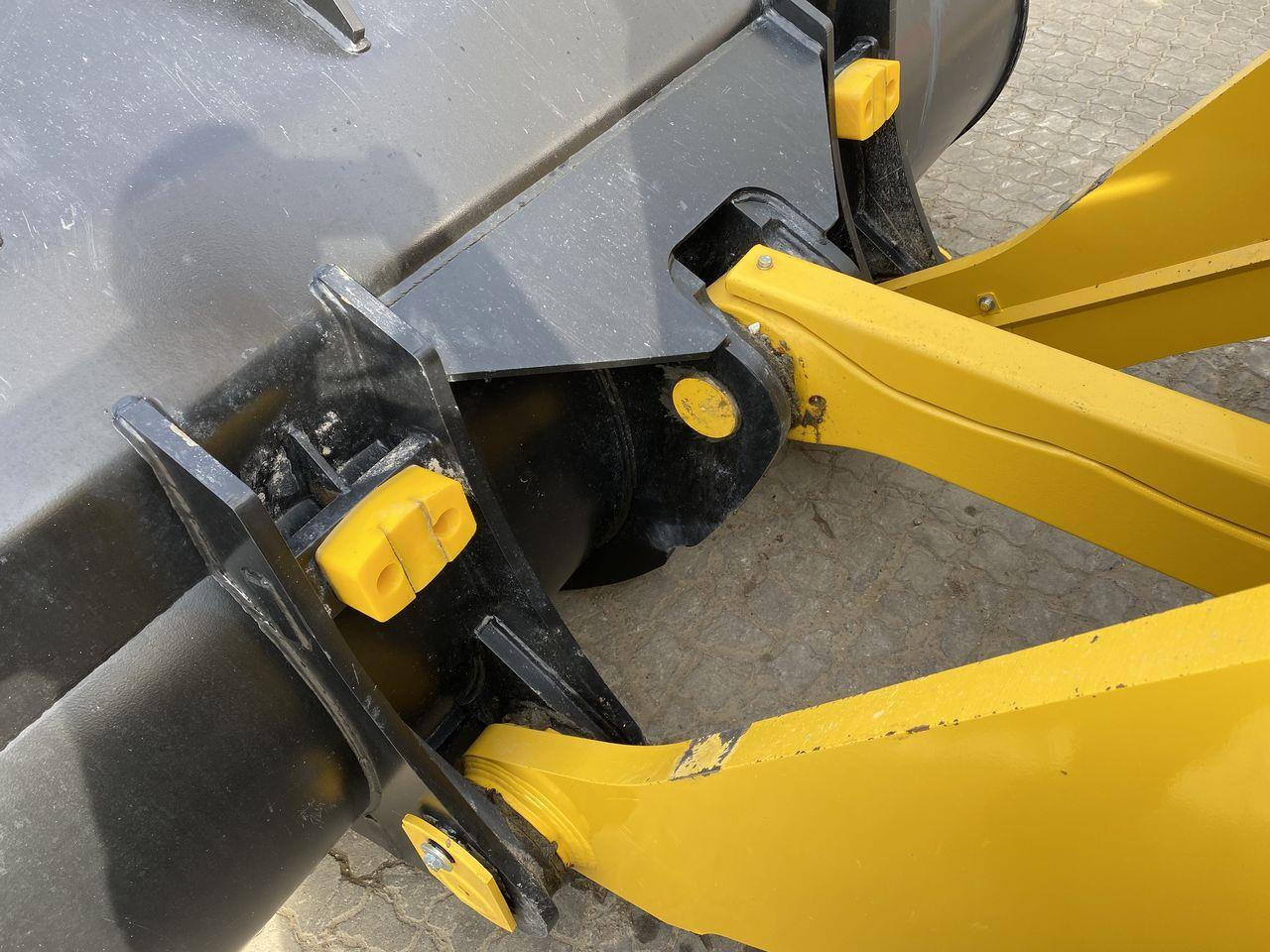 Carregadeira de rodas Komatsu WA485-11EO: foto 11 Carregadeira de rodas Komatsu WA485-11EO: foto 11