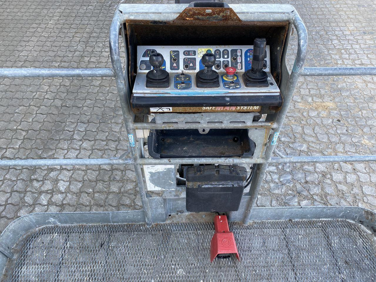 Manitou 200ATJ RC - Plataforma articulada: foto 3 Manitou 200ATJ RC - Plataforma articulada: foto 3