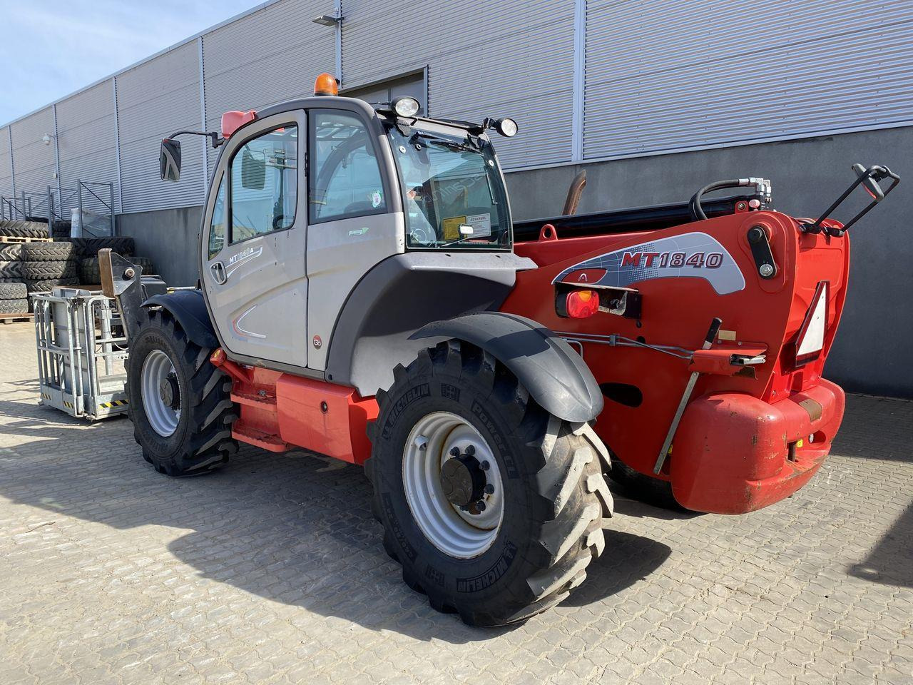 Manitou MT1840A ST3B - Empilhador telescópico: foto 2 Manitou MT1840A ST3B - Empilhador telescópico: foto 2