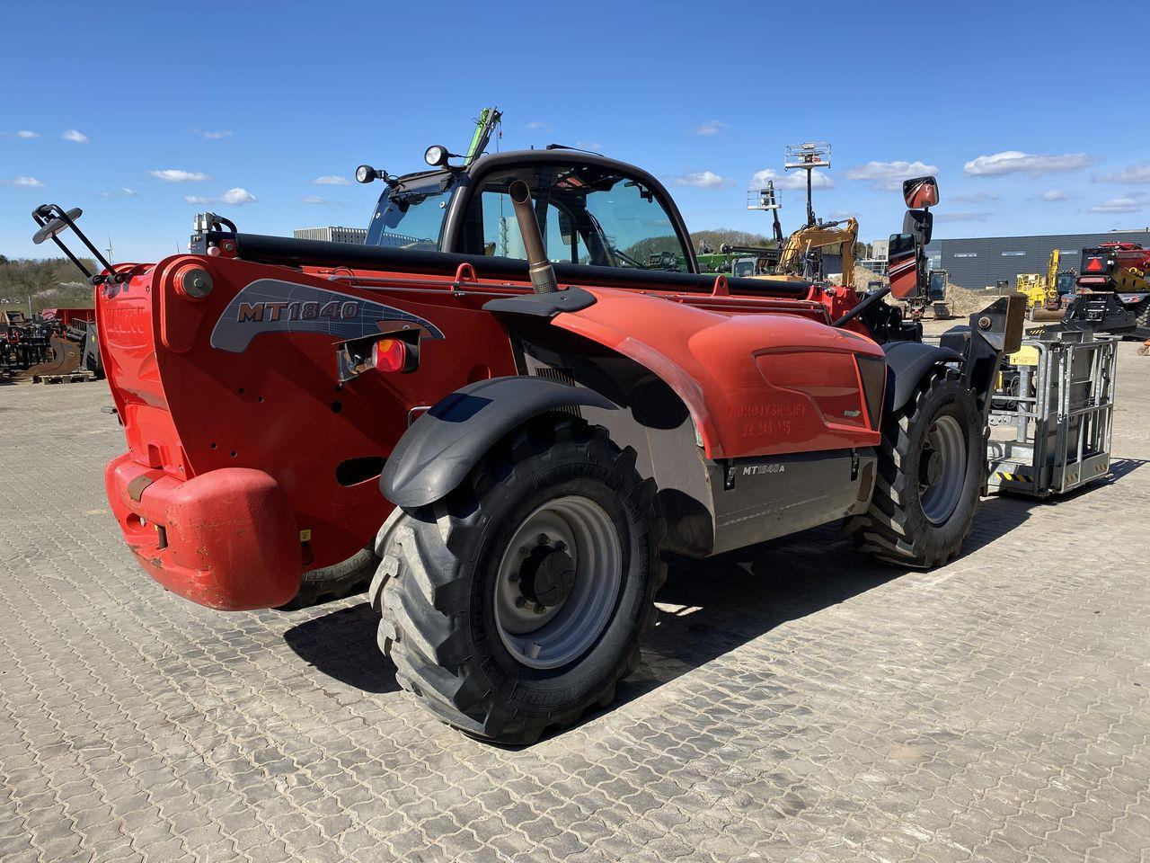 Manitou MT1840A ST3B - Empilhador telescópico: foto 4 Manitou MT1840A ST3B - Empilhador telescópico: foto 4
