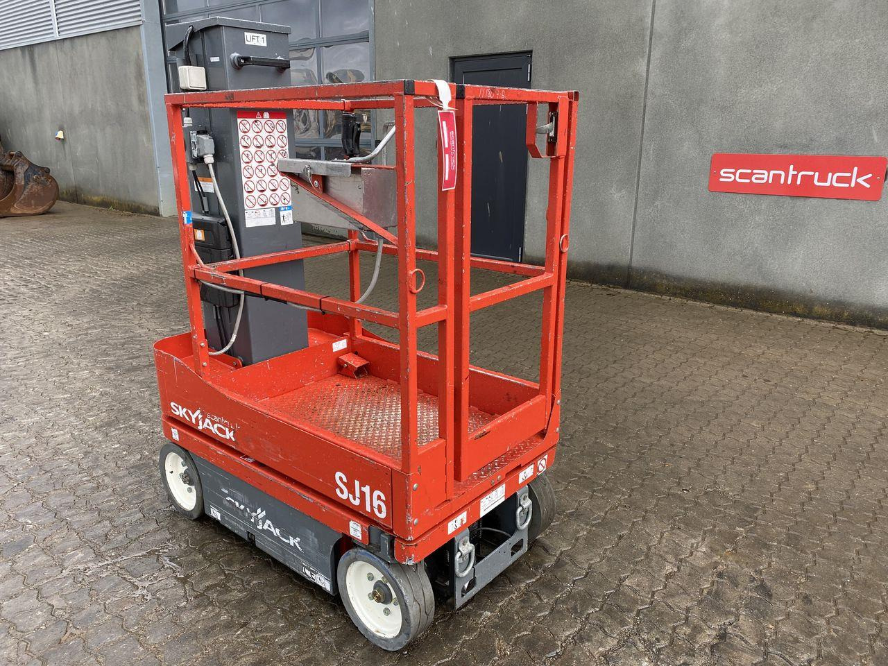 Skyjack SJ16 - Plataforma de mastro vertical: foto 2 Skyjack SJ16 - Plataforma de mastro vertical: foto 2