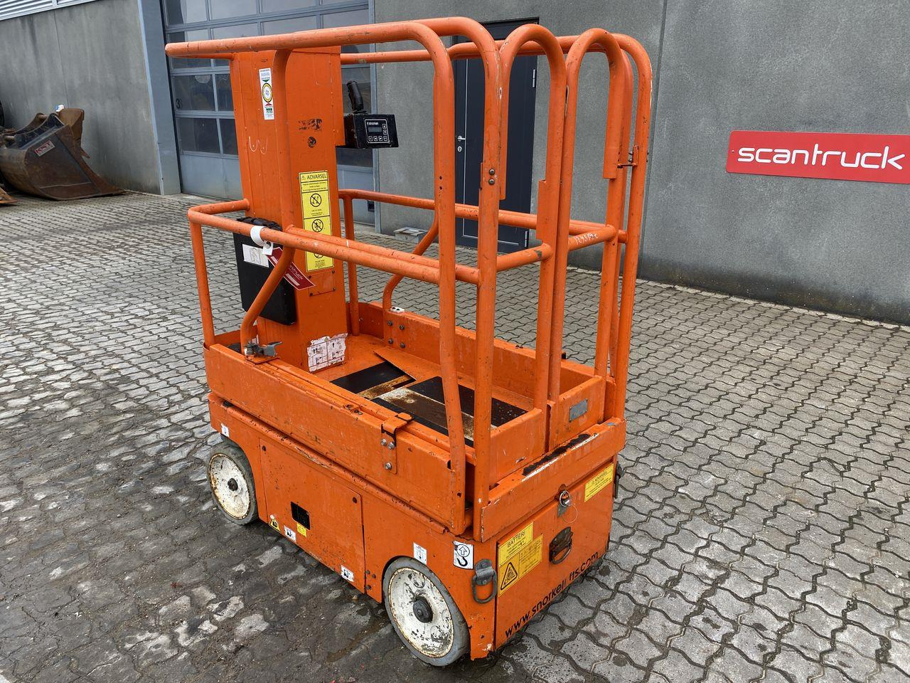 Snorkel TM12 - Plataforma de mastro vertical: foto 2 Snorkel TM12 - Plataforma de mastro vertical: foto 2